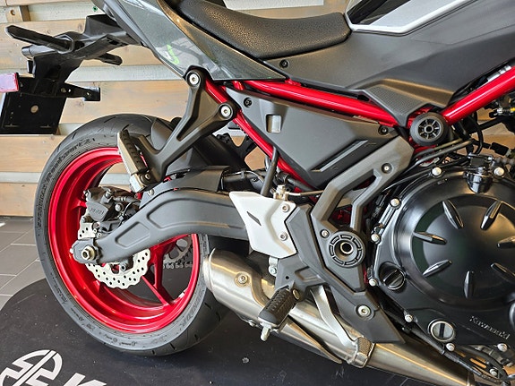 Kawasaki Z650 7 of 15