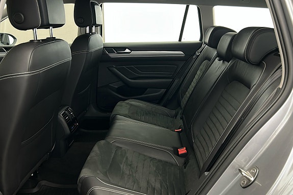 Volkswagen Passat 13 of 29