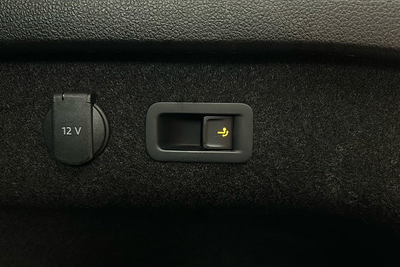 Volkswagen Passat 16 of 29