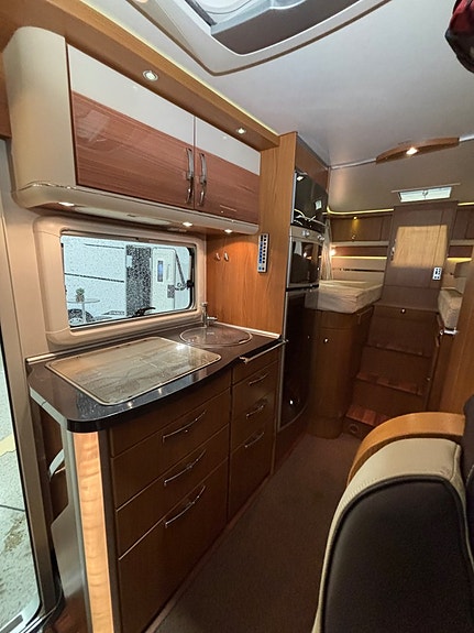 Hymer T 674 SL Star Edition Långbädd / 160 hk / Kamkedja / Dieselvärmare / Låga mil 11 of 22