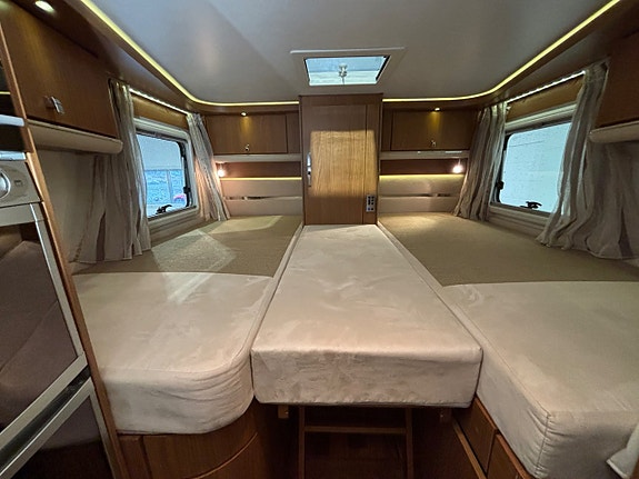 Hymer T 674 SL Star Edition Långbädd / 160 hk / Kamkedja / Dieselvärmare / Låga mil 18 of 22