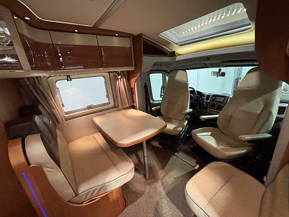 Hymer T 674 SL Star Edition Långbädd / 160 hk / Kamkedja / Dieselvärmare / Låga mil 6 of 22