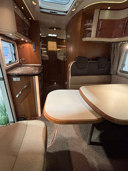 Hymer T 674 SL Star Edition Långbädd / 160 hk / Kamkedja / Dieselvärmare / Låga mil 8 of 22