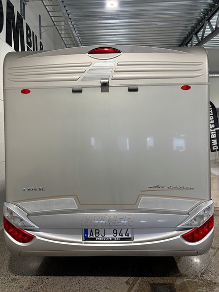 Hymer T 674 SL Star Edition Långbädd / 160 hk / Kamkedja / Dieselvärmare / Låga mil 3 of 22