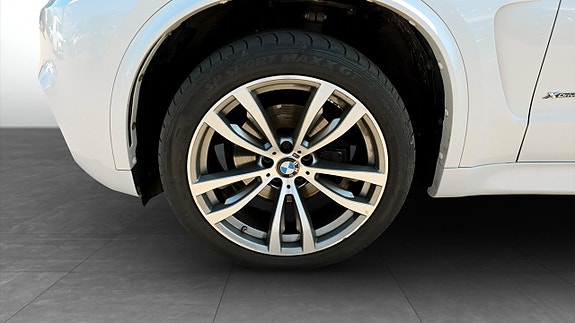 BMW X5 9 of 12
