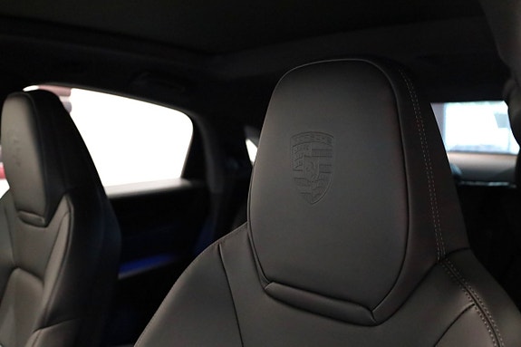 Porsche Cayenne 17 of 30