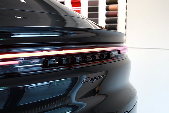 Porsche Cayenne 10 of 30