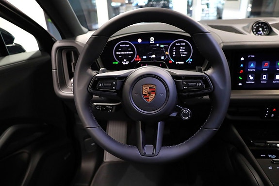 Porsche Cayenne 23 of 30