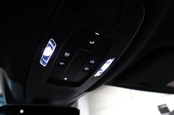 Porsche Cayenne 28 of 30