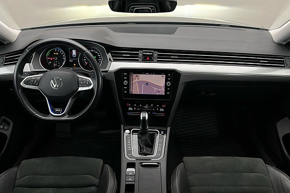 Volkswagen Passat 3 of 3