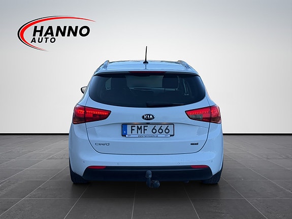 Kia Ceed 4 of 30