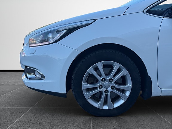 Kia Ceed 10 of 30