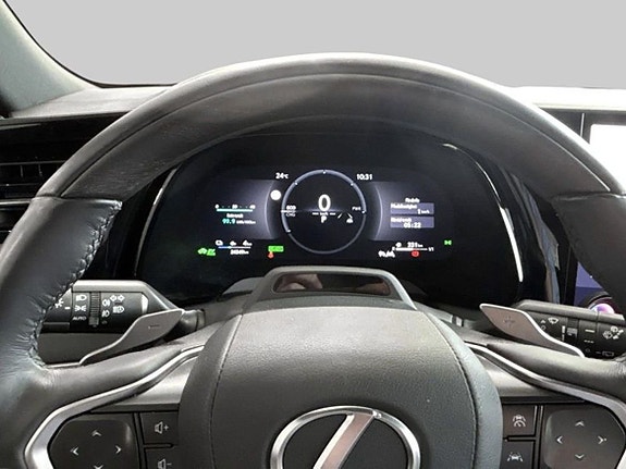 Lexus RX450h 12 of 17