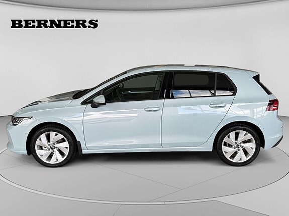 Volkswagen Golf I 2 of 9