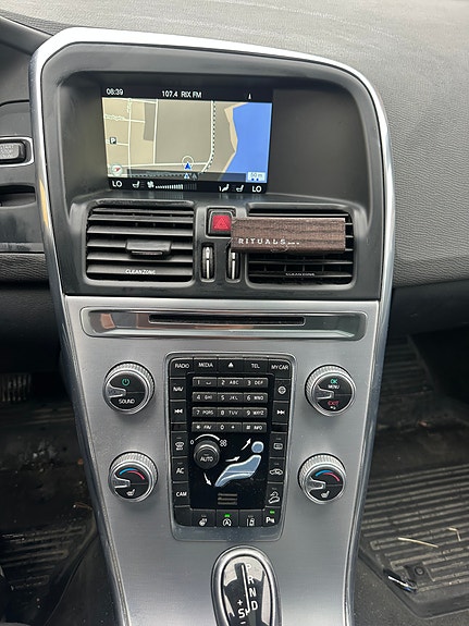 Volvo XC60 9 of 12