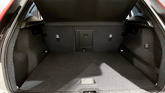 Volvo XC40 12 of 12