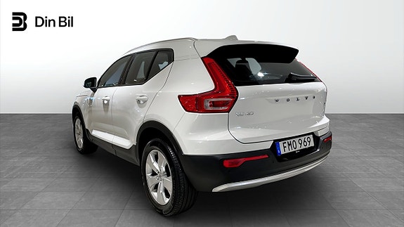 Volvo XC40 3 of 12