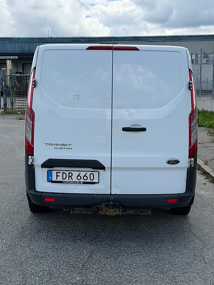 Ford Transit Custom 2 of 5