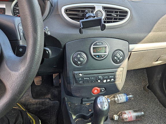 Renault Clio II 4 of 8