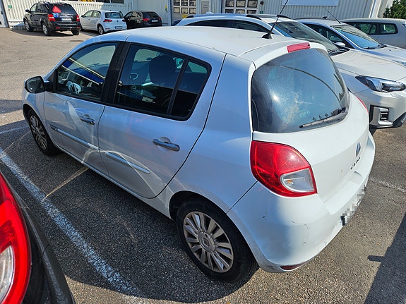 Renault Clio II 8 of 8