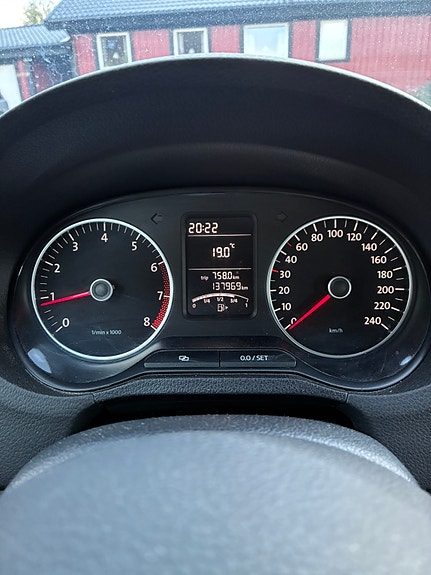 Volkswagen Polo 2 of 12