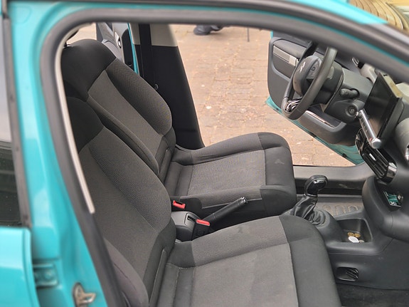 Citroen C4 Cactus 4 of 6