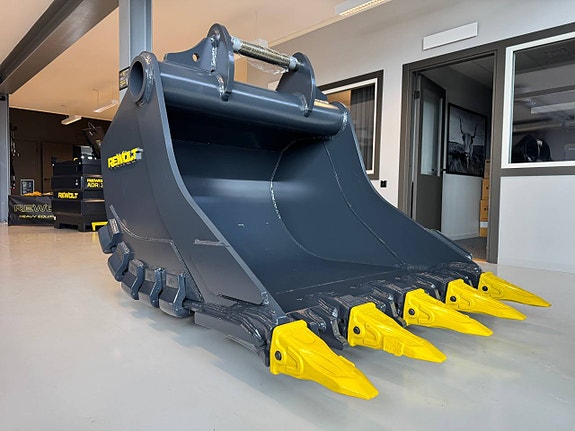 REWOLT XHD Tandskopa S80 2000 liter (145,000:-+ moms) 2 of 10