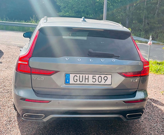 Volvo V60 2 of 11