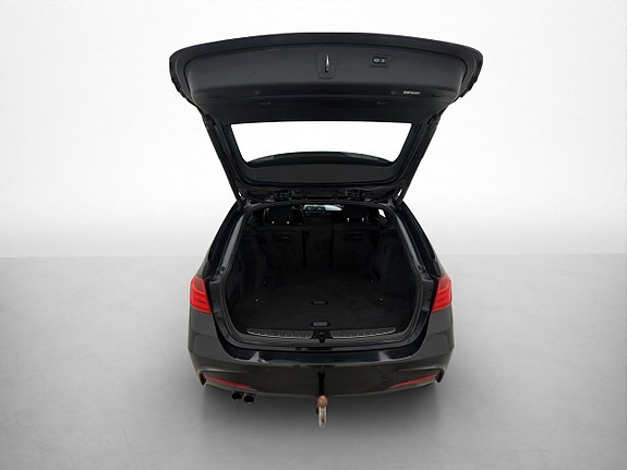 BMW 330d 28 of 30
