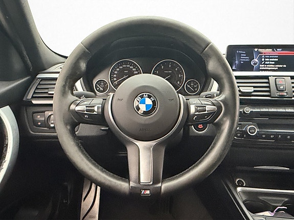 BMW 330d 14 of 30