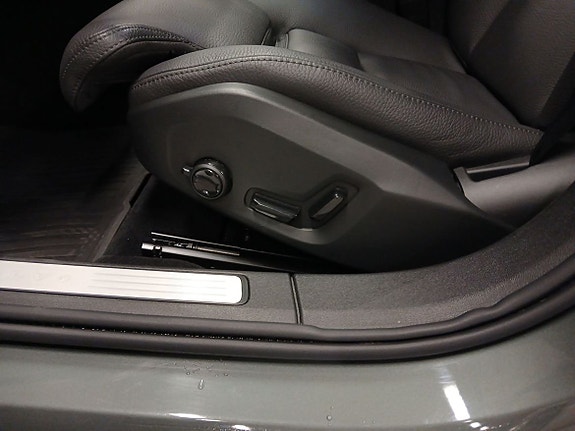 Volvo V60 11 of 14