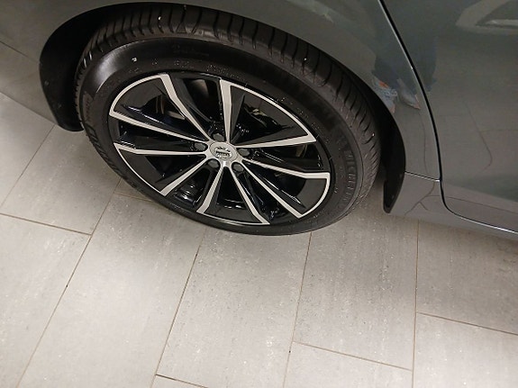 Volvo V60 10 of 14