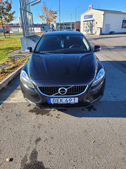 Volvo V40 4 of 6