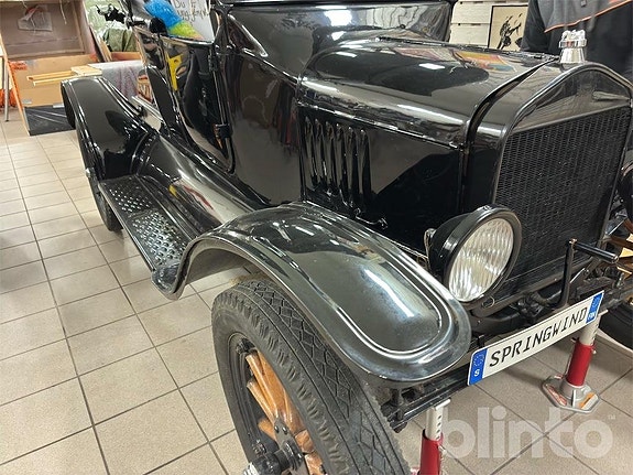 Ford Runabout 19 of 20
