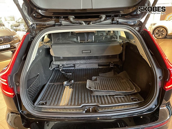Volvo V60 Cross Country 16 of 19