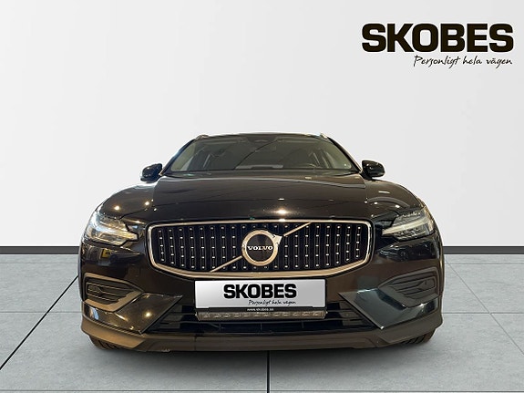 Volvo V60 Cross Country 2 of 19
