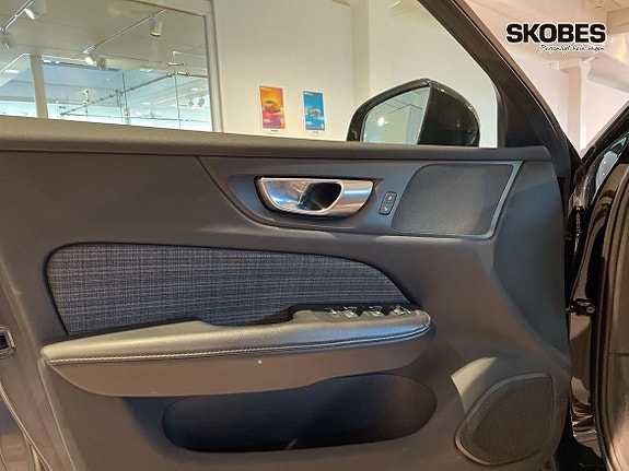 Volvo V60 Cross Country 15 of 19