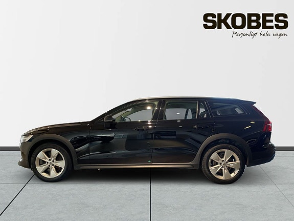 Volvo V60 Cross Country 4 of 19