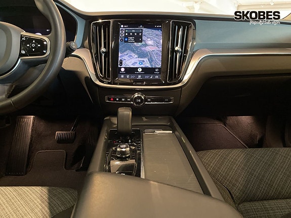 Volvo V60 Cross Country 12 of 19