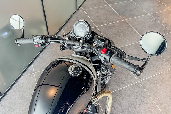 Triumph Bobber 5 of 5