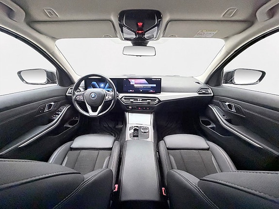 BMW 330e 15 of 30