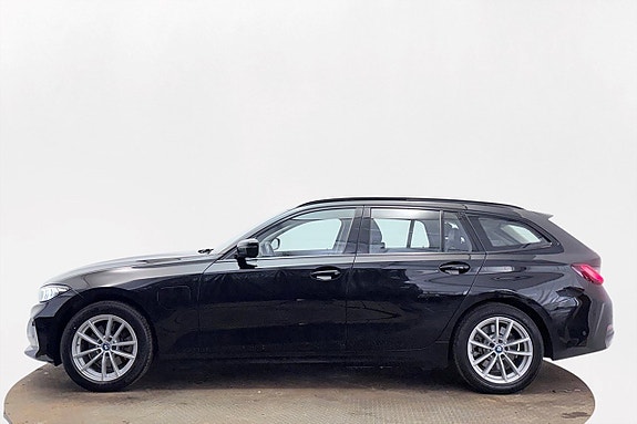 BMW 330e 10 of 30