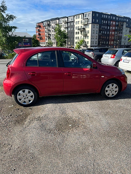 Nissan Micra 3 of 6
