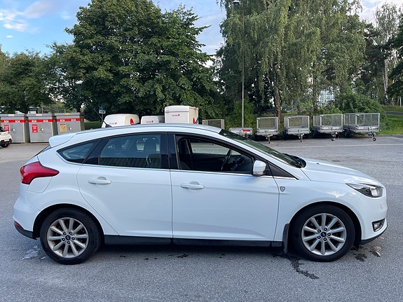 Ford Focus 6 of 8