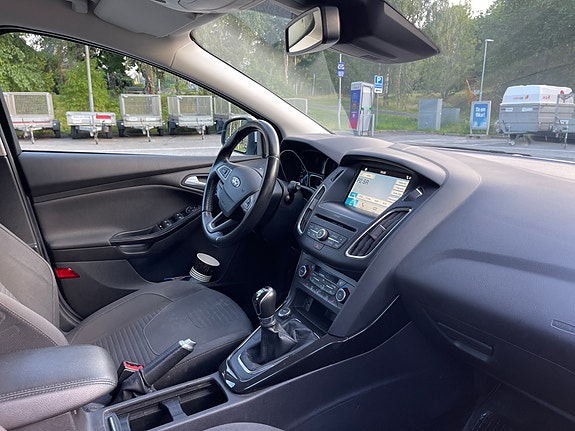 Ford Focus 7 of 8
