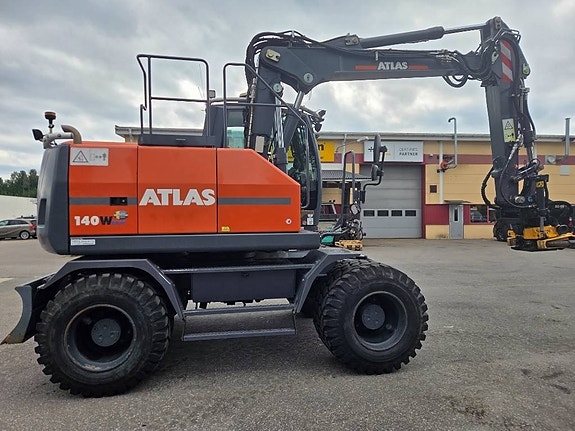 Atlas 140 W 6 of 14