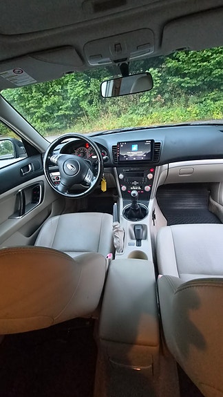 Subaru Legacy 17 of 25