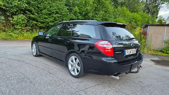Subaru Legacy 7 of 25