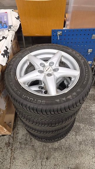 Subaru Legacy 25 of 25