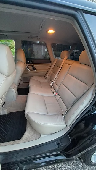 Subaru Legacy 19 of 25